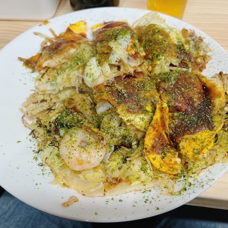 全部入り(いか・えび・いか天・そばまたはうどん)+ねぎかけ(本場広島お好み焼き カープ 十条店)