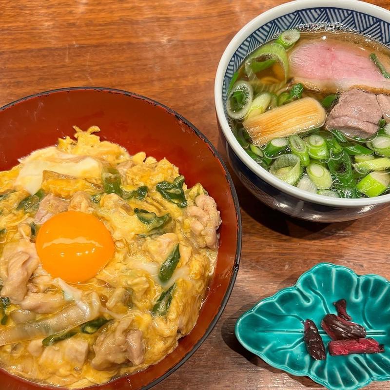 親子丼と小鴨なんばセット(京の鳥どころ 八起庵 神楽坂店)
