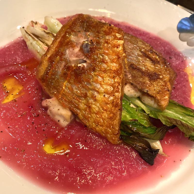 イトヨリのソテー 桃カブのソース(TRATTORIA LA MORA)