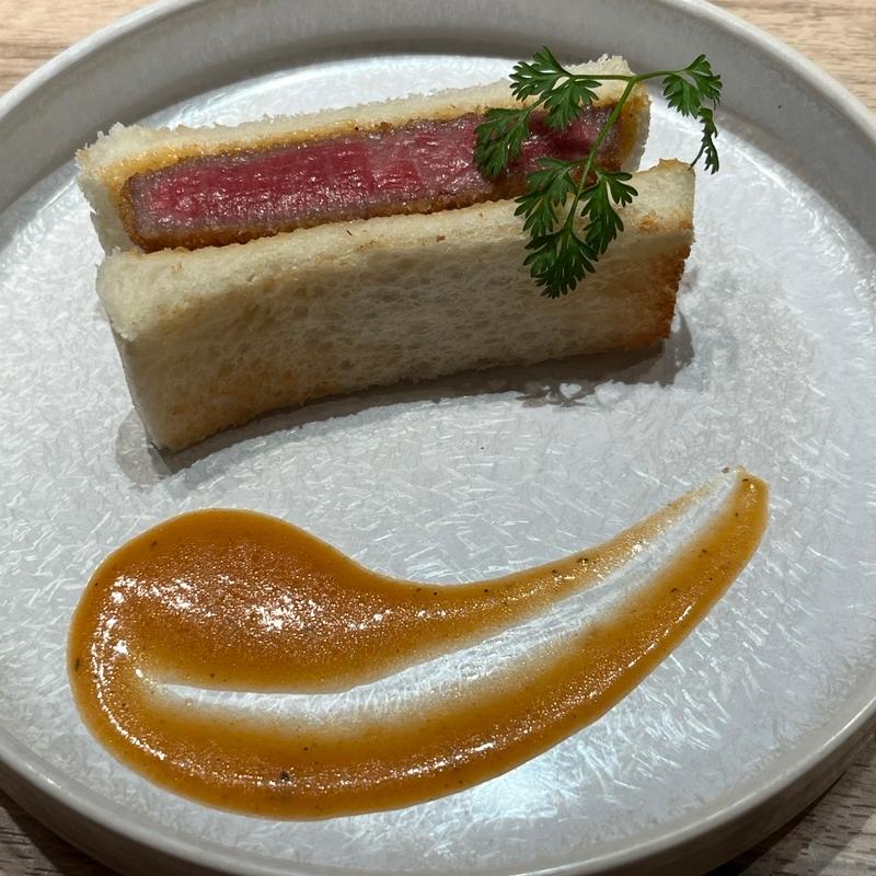 牛ヒレカツサンド(うしごろ 横浜店)