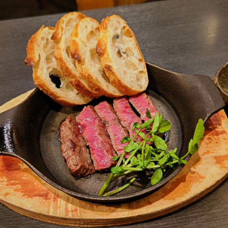 牛肩ロース(居酒屋バル 350)