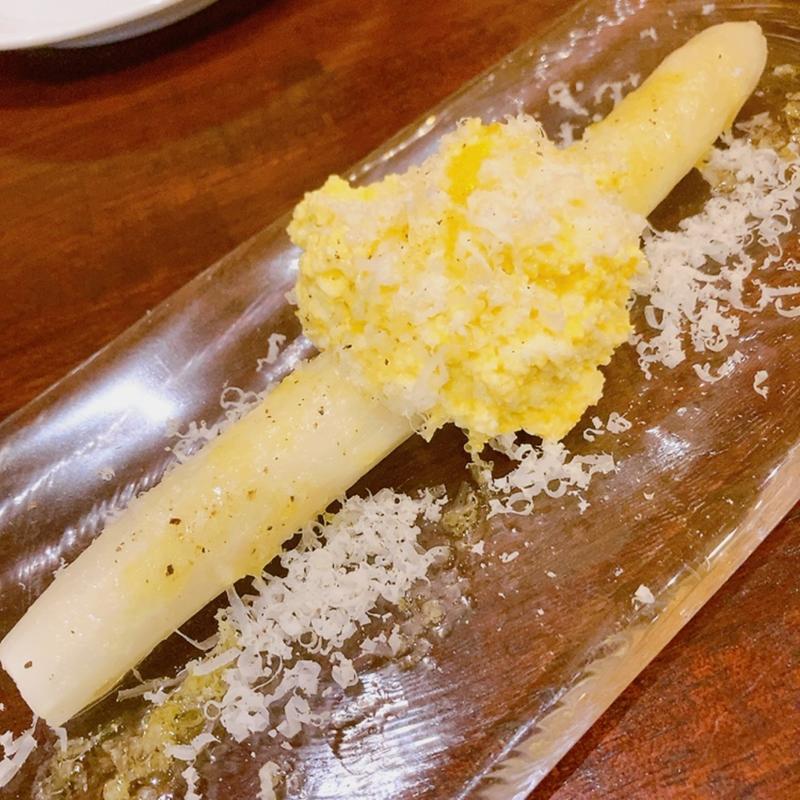 ホワイトアスパラと卵のタルタル(TOVILA osteria)