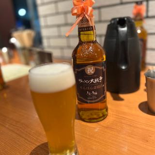 伝説の白ビール(ラーメン大戦争 せんば心斎橋店)