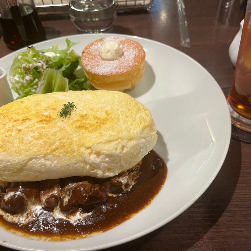 スフレオムライス&パンケーキプレート(サロン卵と私 新さっぽろ店)
