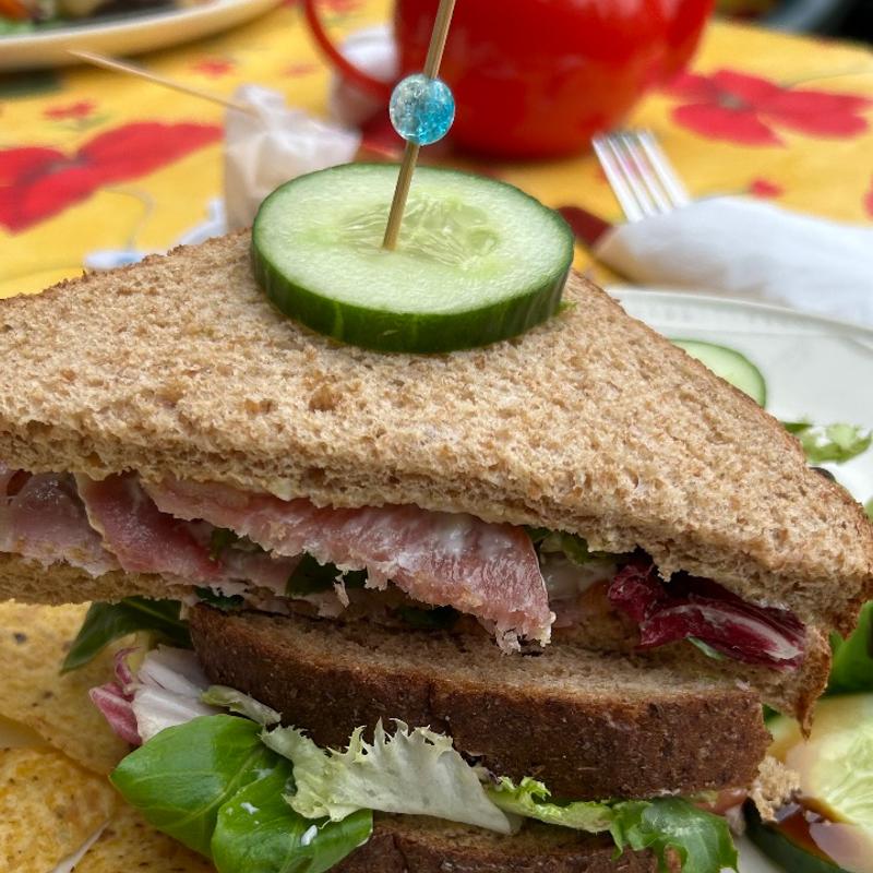 BLT(Old Thatch Teashop)