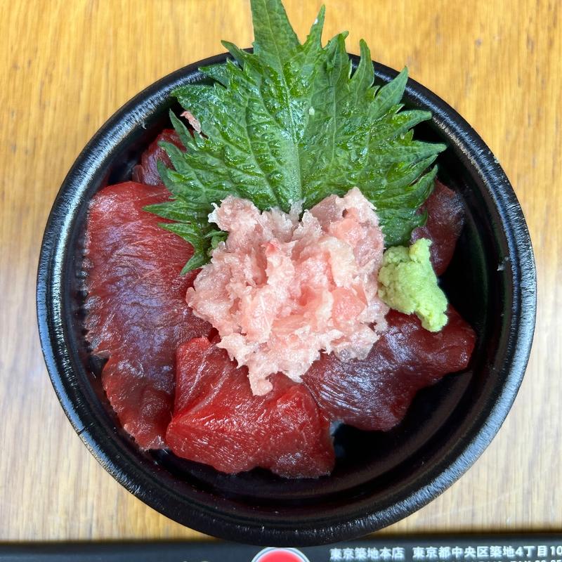 赤身丼（天然）(まぐろや黒銀)