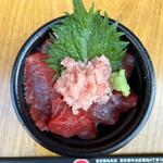 赤身丼（天然）(まぐろや黒銀)