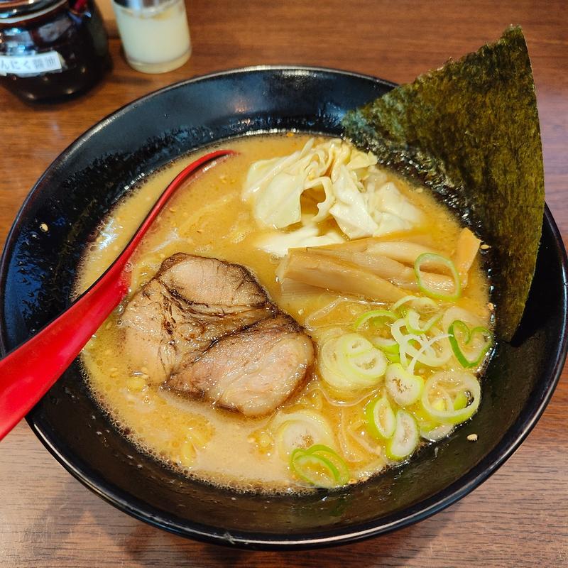 濃厚とんこつ (味噌)(らーめん行者 （ぎょうじゃ）)