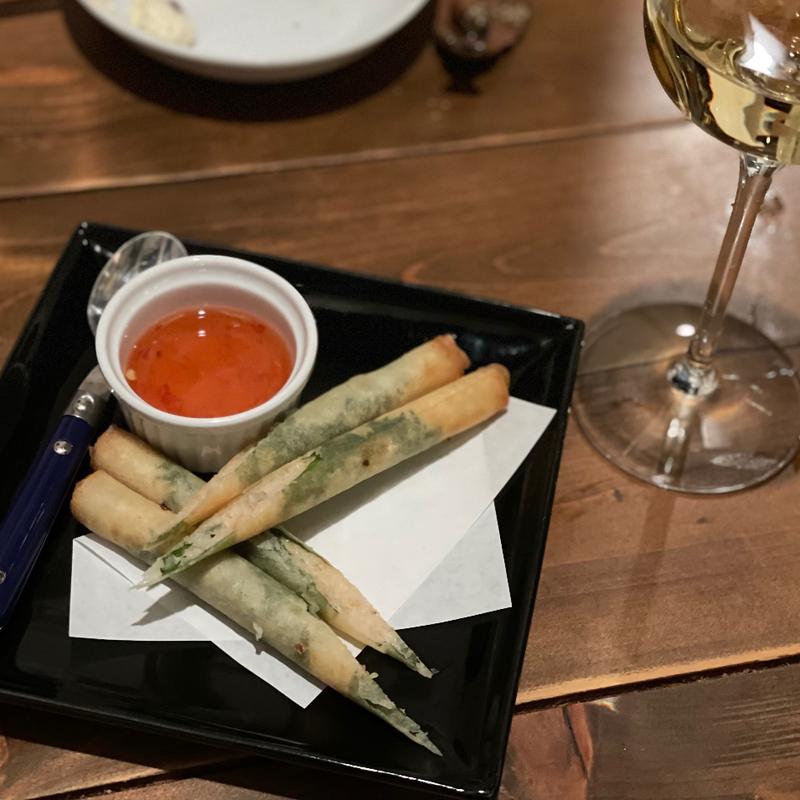 海老のスティック春巻き(2本)(肉とワイン居酒屋Acorn)