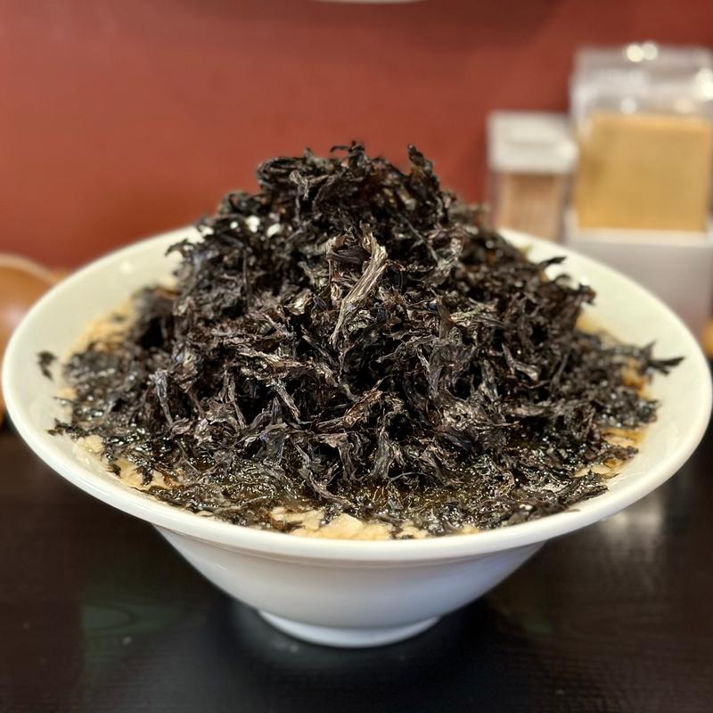 背脂海苔煮干しらぁ麺(博多豚骨ラーメン一絆 御徒町本店)