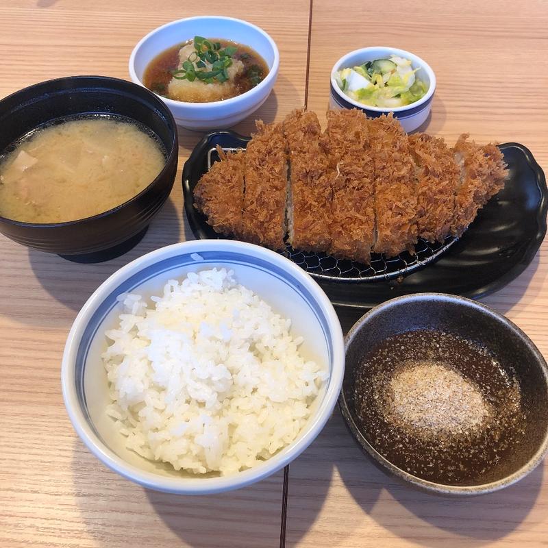 リブロースカツ定食(かつはな亭 足利店 )