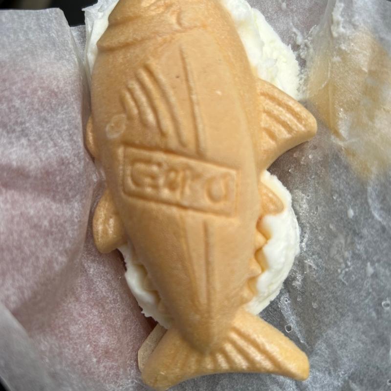 まぐろ最中アイス(築地さのきや)