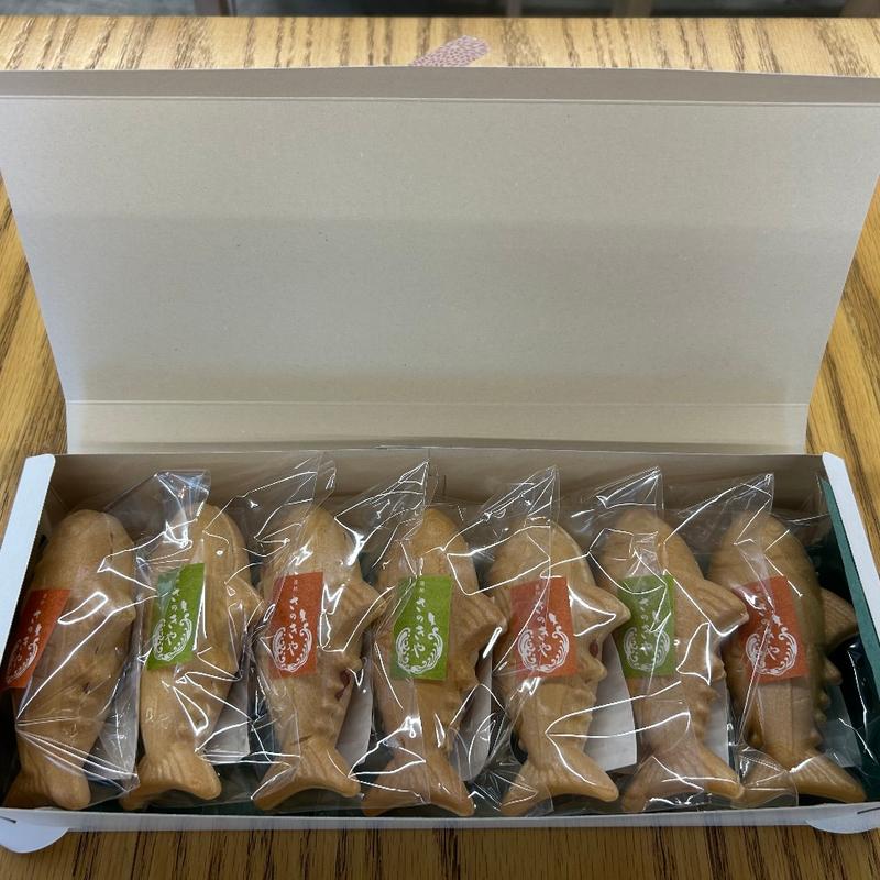 まぐろ最中（お得な箱入りお好きな7個）(築地さのきや)