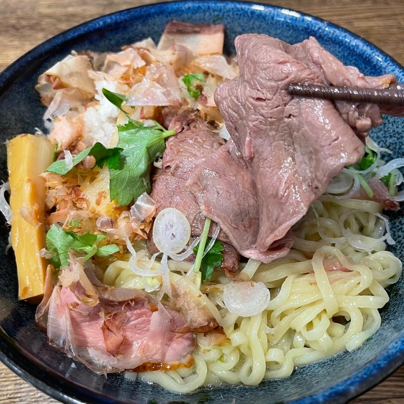 炙り霜降り牛の山葵和え麺(霜降り牛ダブルW)(㐂りん食堂)