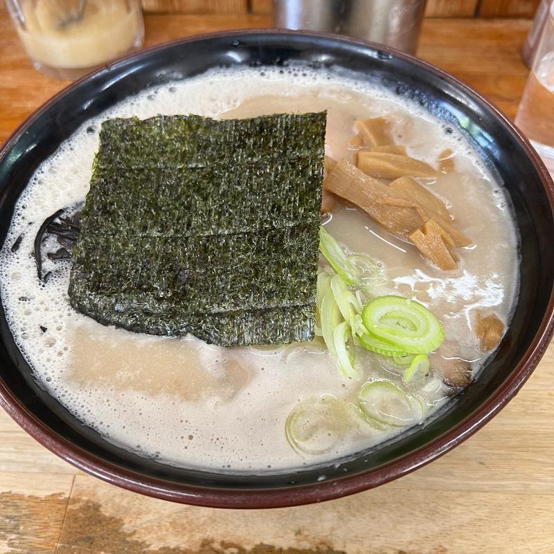 塩豚骨ラーメン(ラーメンしみず新保店)