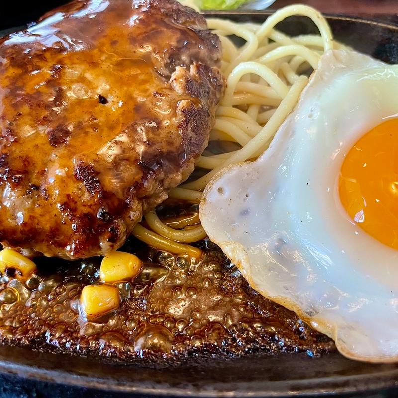 目玉焼き＆ハンバーグ(くいしんぼ 上尾アリコベール店 )