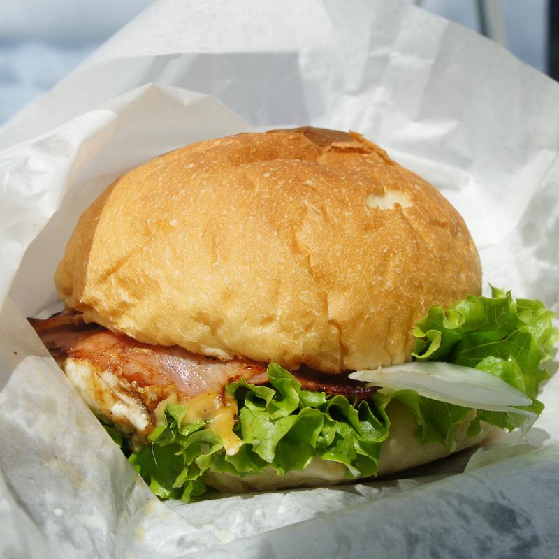 エッグ&ベーコンバーガー(MASAJIROBURGER 糸島南風台店)
