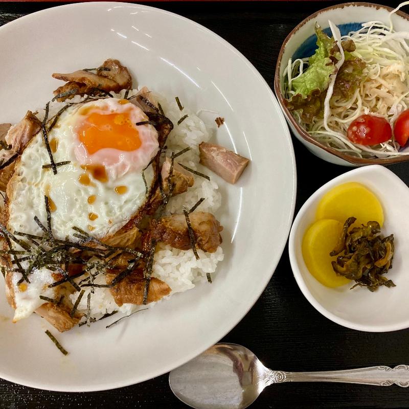 焼豚玉子飯(食事処まこと庵)