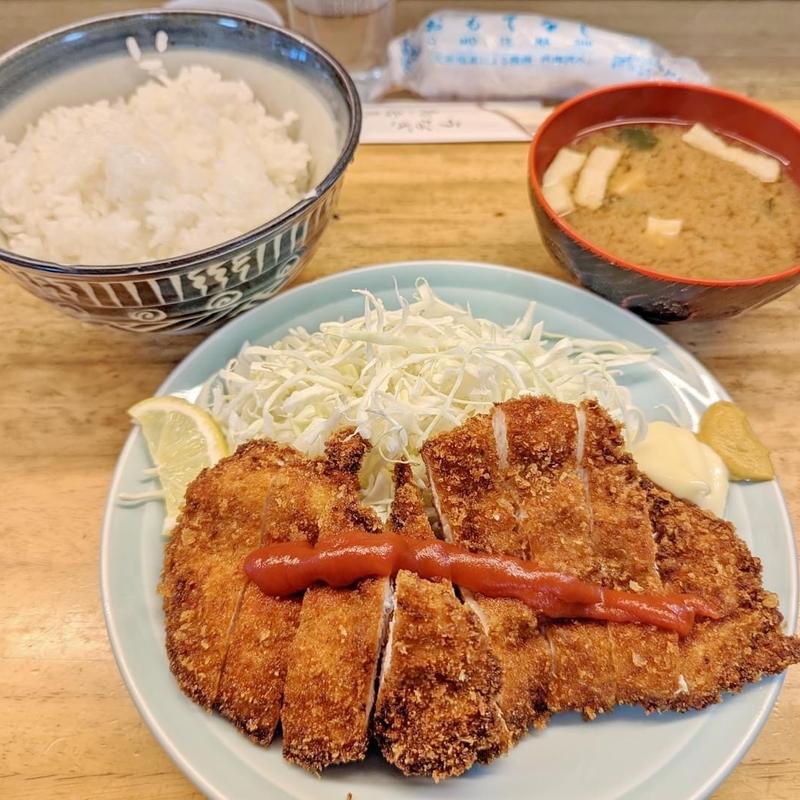 チキンカツ定食(鯉作)