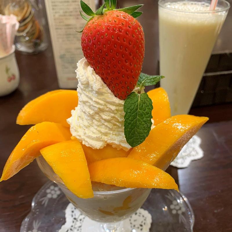 宮崎マンゴーパフェ(フルーフ･デゥ･セゾン)