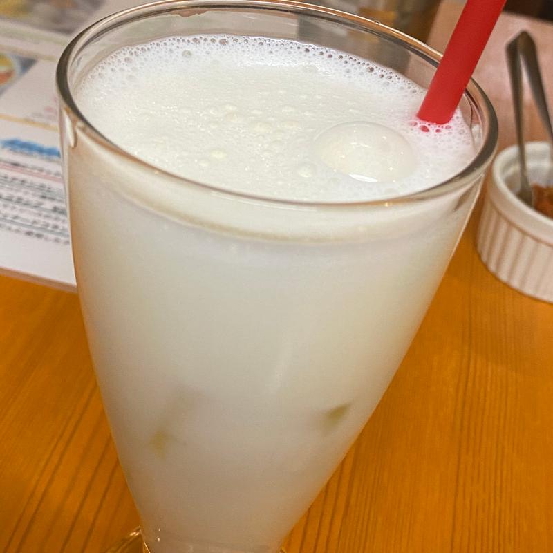 ラッシー(ポラポラ食堂)