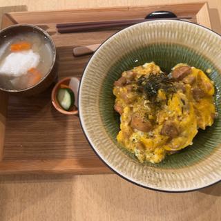 清水養鶏場の新鮮卵の親子丼ぶり(おふろcafe bijinyu （美肌湯）)