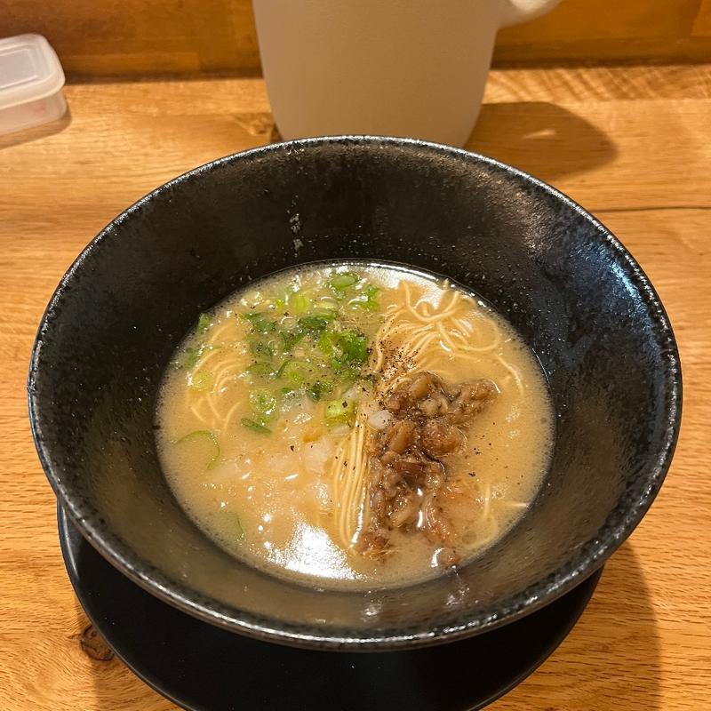 牛骨白湯ラーメン(人情麺家 牛骨王 南船場店)