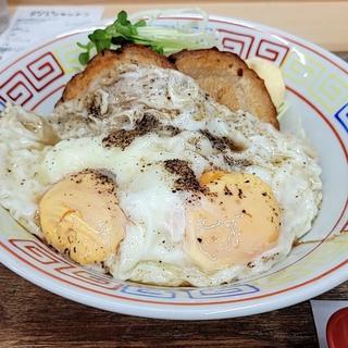 チャーシューエッグ丼(麺飯酒家 サイトウキッチン)