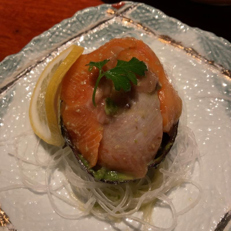 アボカドサーモンわさび和え(串ぜん )