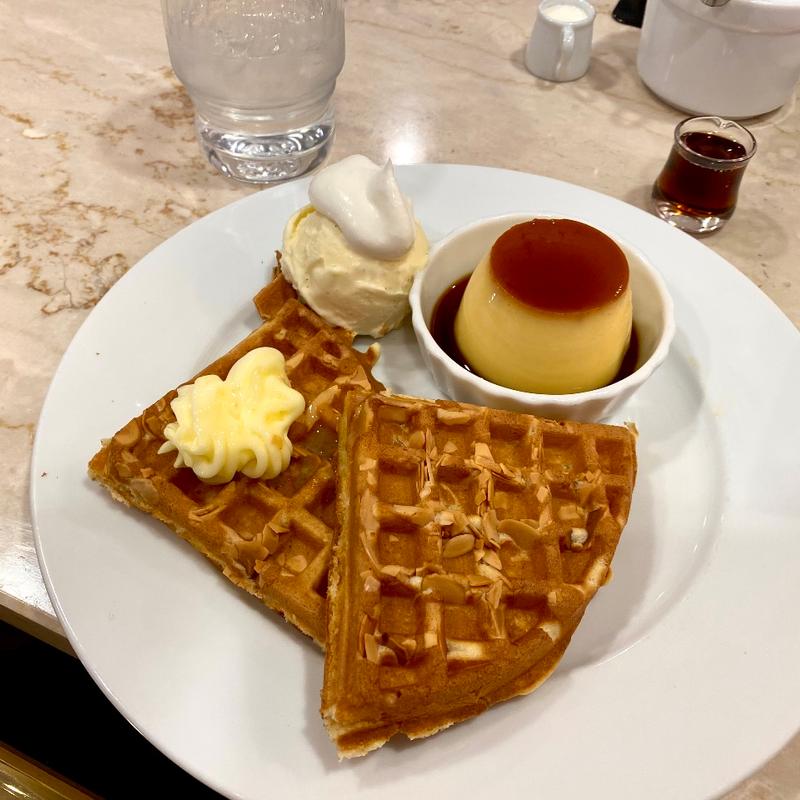 アーモンドワッフルプレートとお飲物(モロゾフ 阪急三番街店)