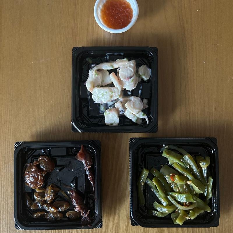 イクラ正油漬＆酒のあて(築地にっぽん漁港食堂)