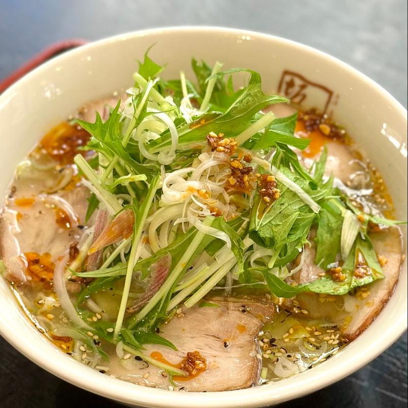 ピリ辛香ばし塩ラーメン(喜多方ラーメン坂内 亀有店)