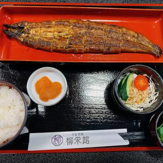 蒲焼き定食上（サラダ・ごはん・肝吸い・漬物・コーヒー又はデザート付き）(うなぎ処 柳栄館)