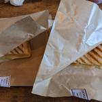 クセになる蜂蜜チーズサンド(GET BETTER coffee&sandwich

)