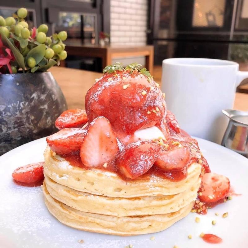 苺パンケーキ(crisscross)