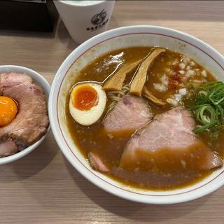 あごラーメン細麺とチャーたま丼(まるぎん商店)