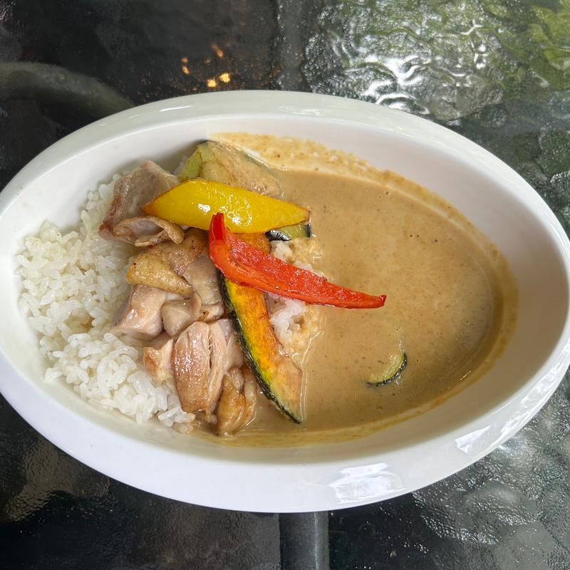 LUNCH SET(鶏肉と彩り野菜のイエローカレー)(restaurant＆garden chou-cho （ちょうちょ　レストランアンドガーデン・チョウチョ）)