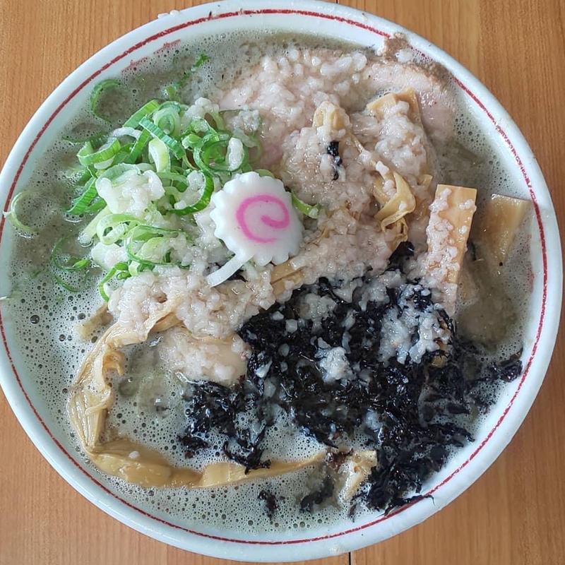 煮干し中華そば 背脂(陸王)