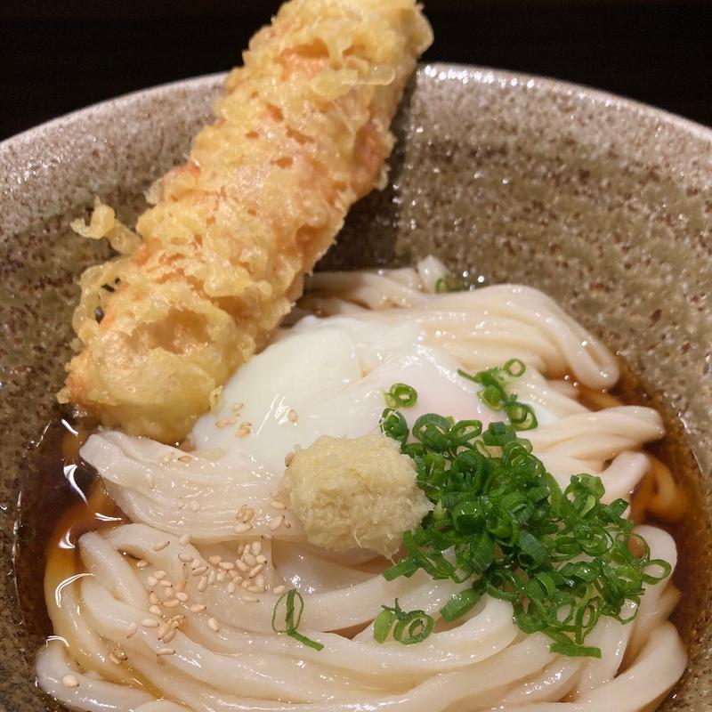 鯛入りちくわ天と温泉たまごのぶっかけ(うどん屋 きすけ )