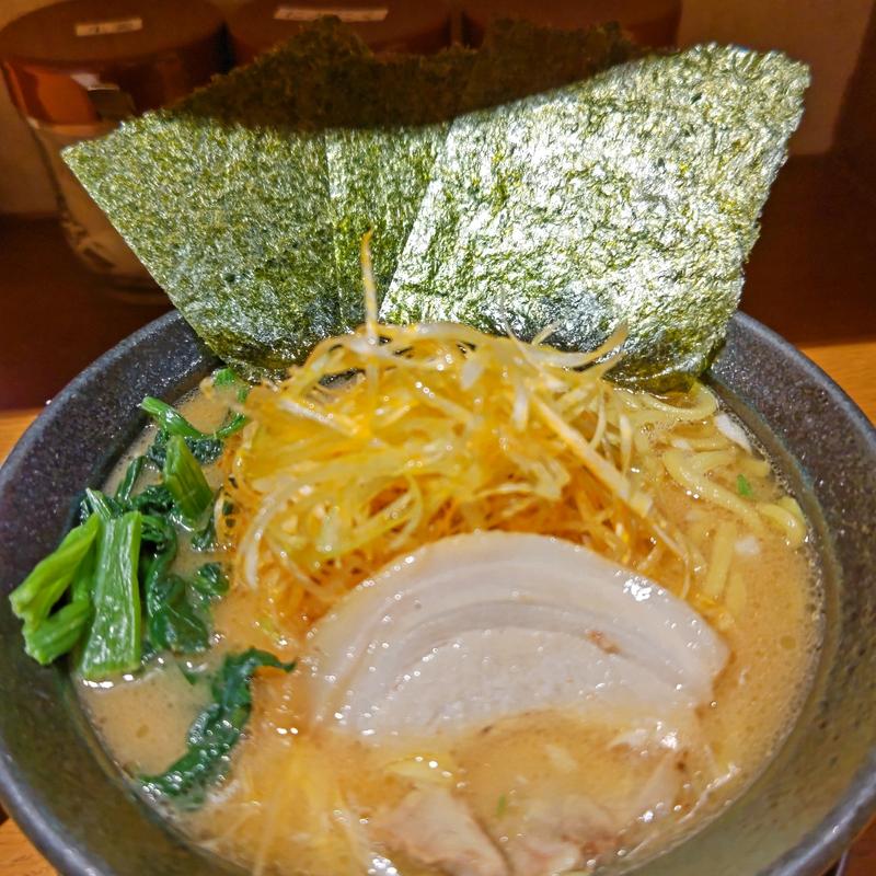 醤油豚骨辛ねぎラーメン(横浜家系ラーメン 石川家 )
