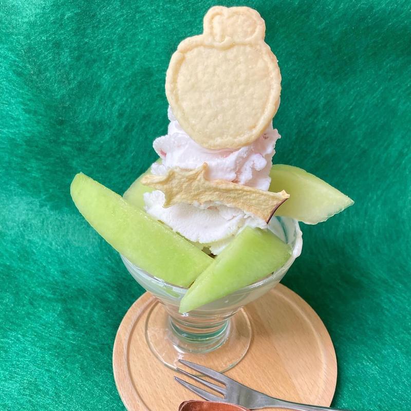 メロンパフェ(丸二果実店 （マルニカジツテン）)