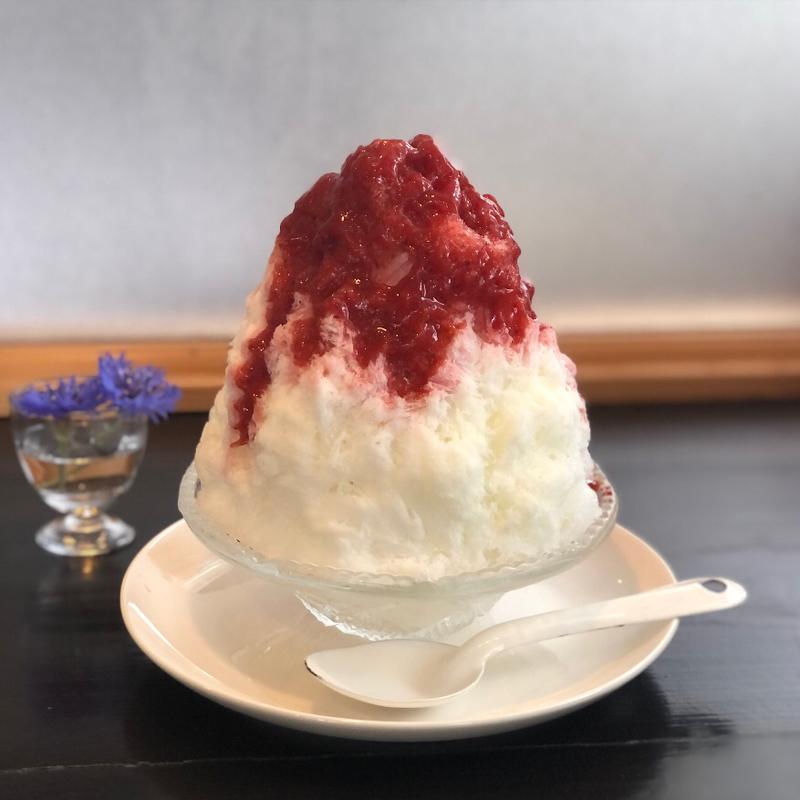 スパイスストロベリーミルク(氷と喫茶 ivy)