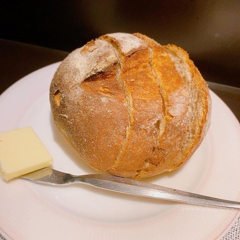 自家製パン（ランチコース）(シェモモ )