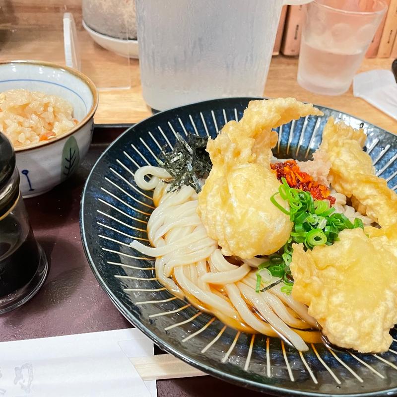 店主の気まぐれ　玉天、ラー油　ぶっかけうどん＋炊き込みご飯(爽月 （そうげつ）)