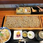 板蕎麦とカツ丼ランチセット(板蕎麦 山葵)