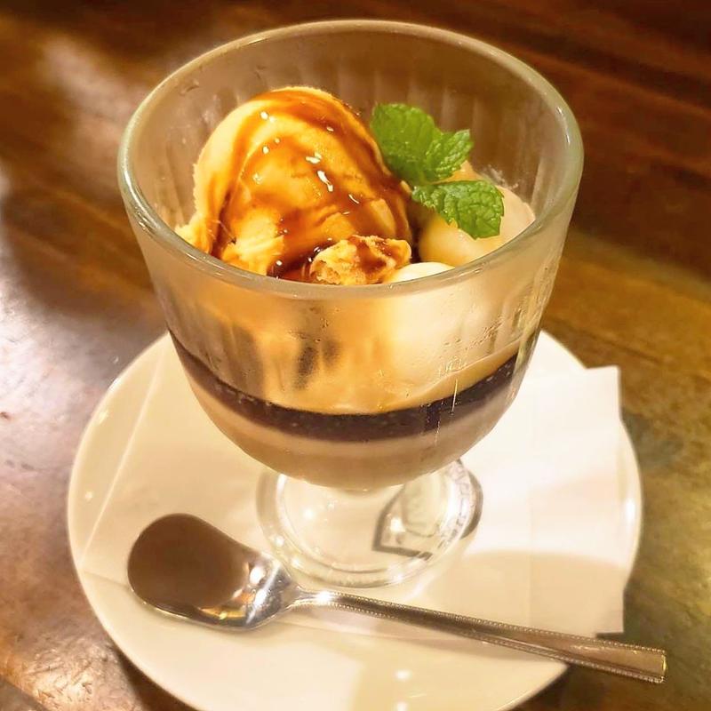 ほうじ茶パフェ(カントリーレストランスワン)