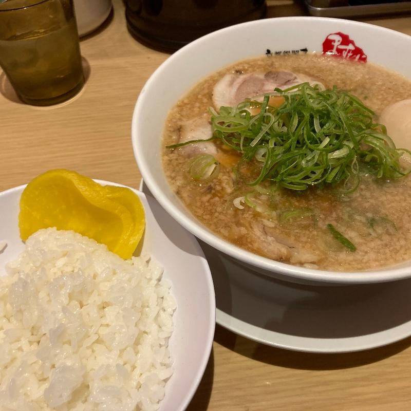 味玉ラーメン(京都銀閣寺 ますたにラーメン 室町店)