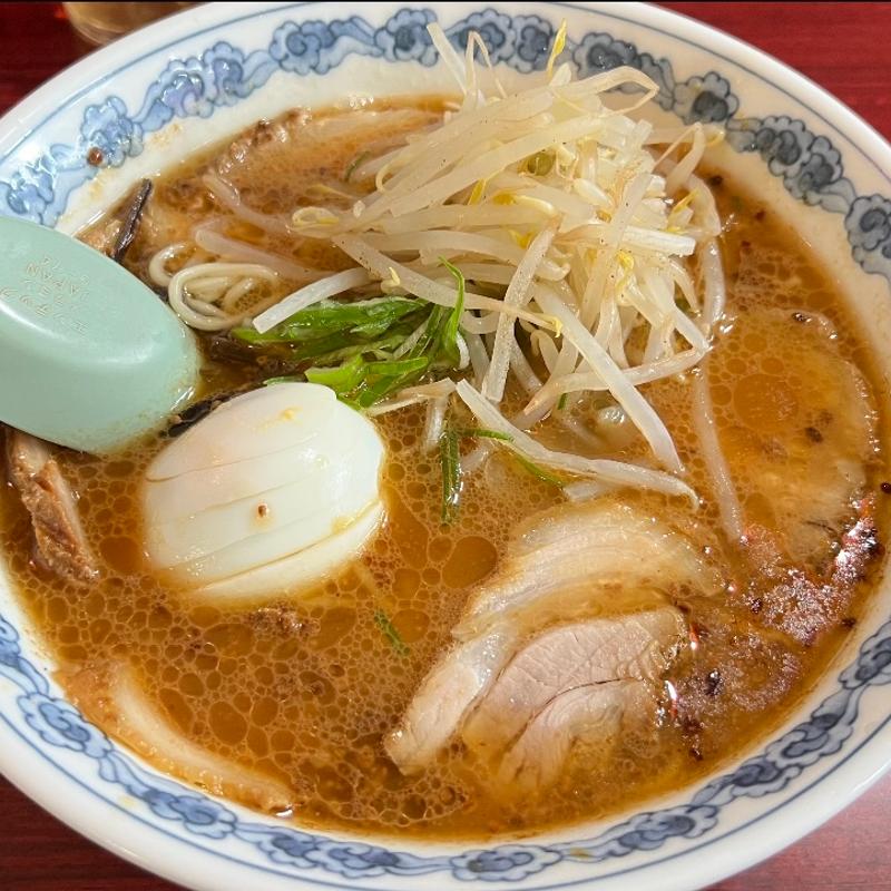 特大盛ラーメン(おちかラーメン )