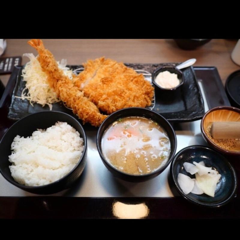 すみれ御膳(とんかつ はなぶさ)