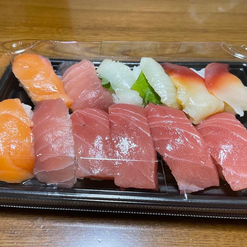 中トロ、マグロ、サーモン、赤貝、えんがわ(スシロー 名古屋新栄店)